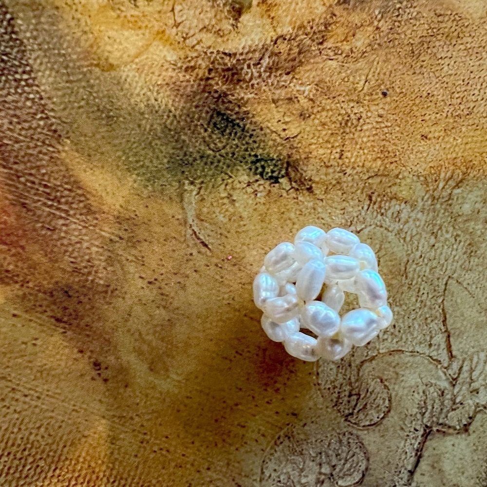 Pearl cluster to wear on chain
